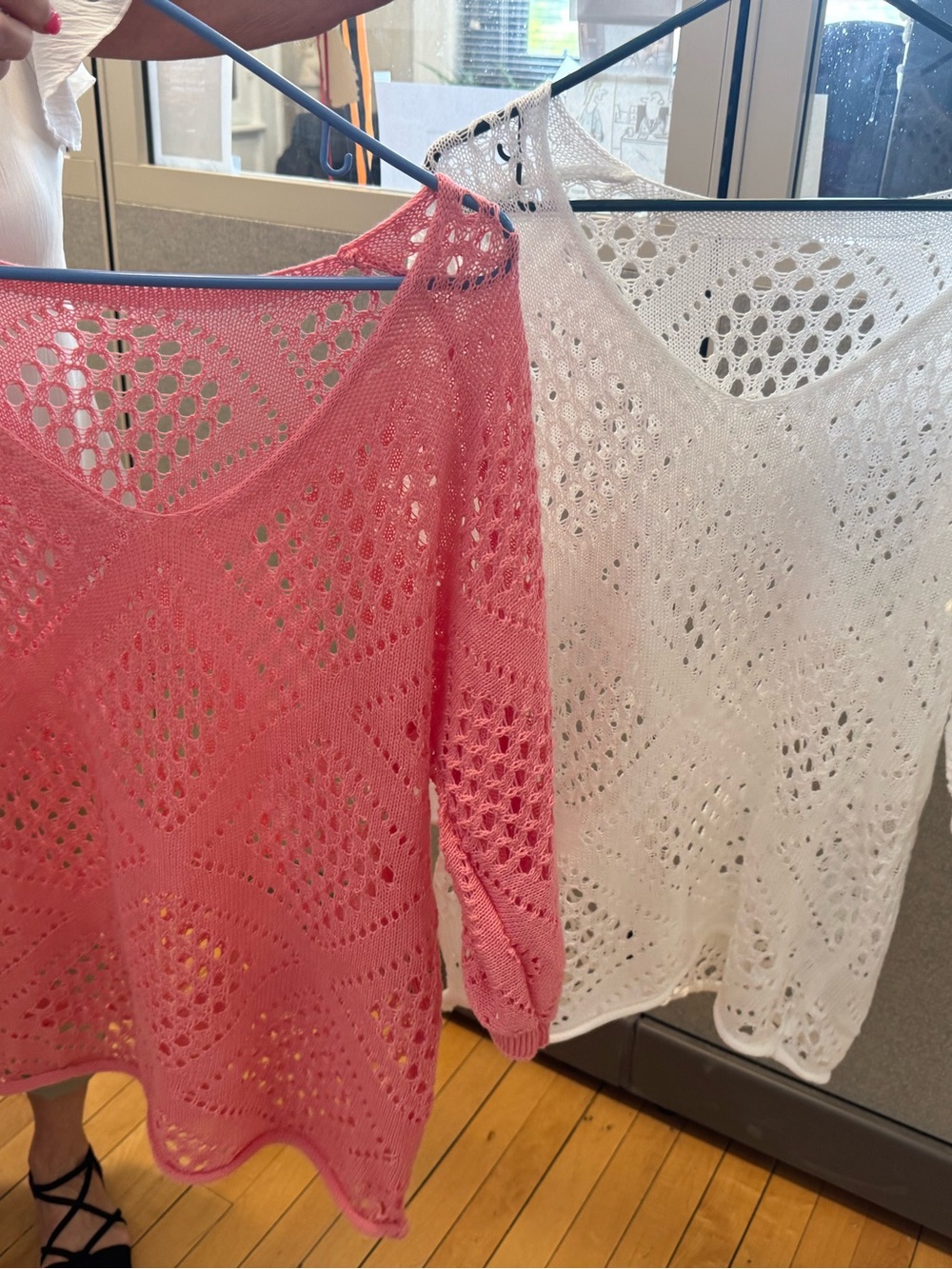 Knit tops women’s XL fits like a medium NWOT